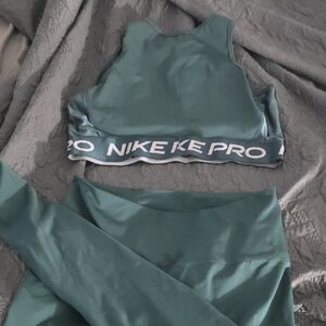 Nike Pro Teal Sports Bra and Leggings